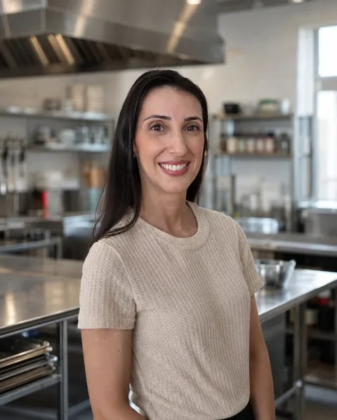 Juliana Lara Parreiras, engenheira de alimentos da VigiFood Consultoria